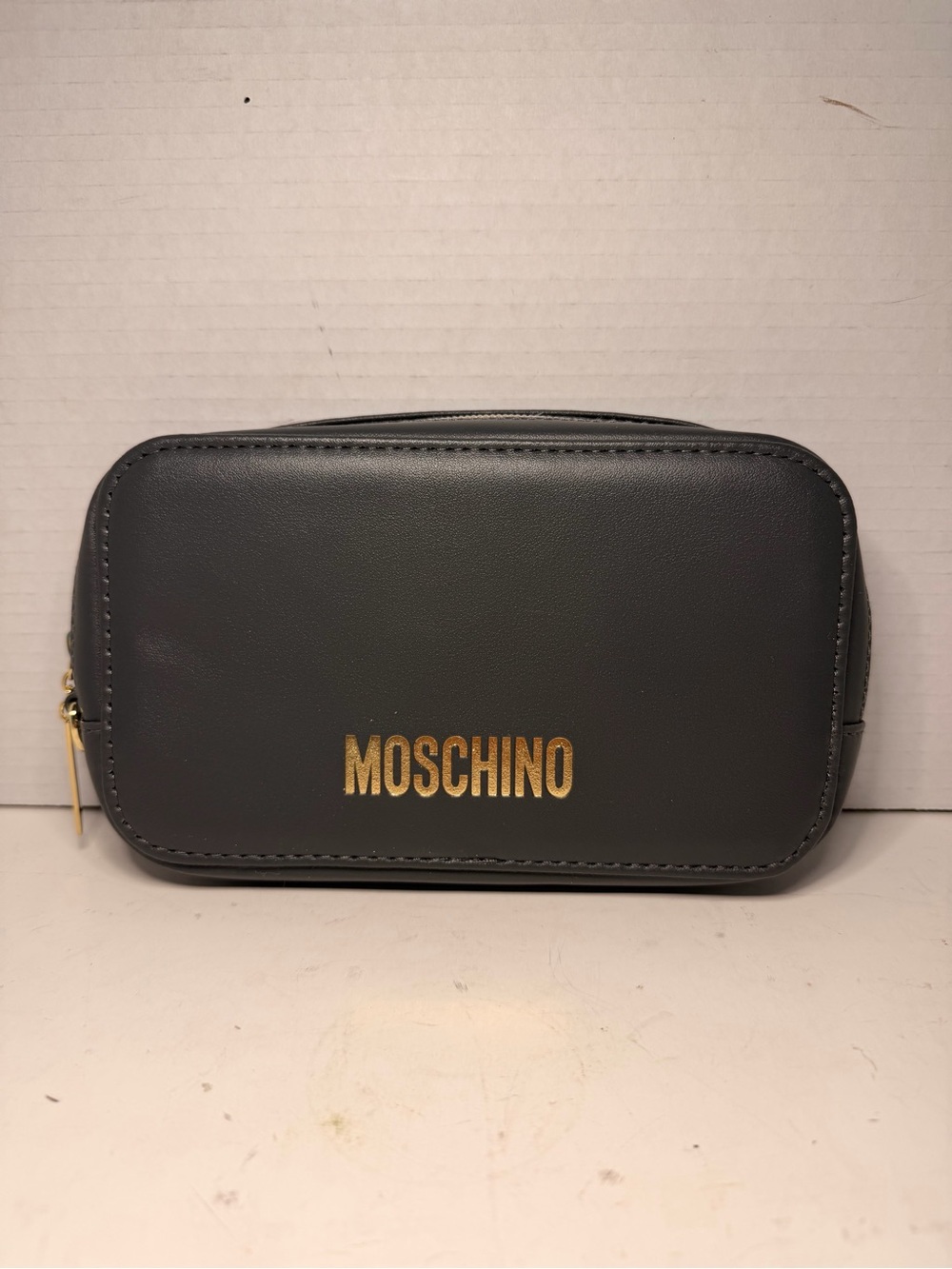 Moschino x China Airlines
Business Class Travel
Cosmetic Makeup